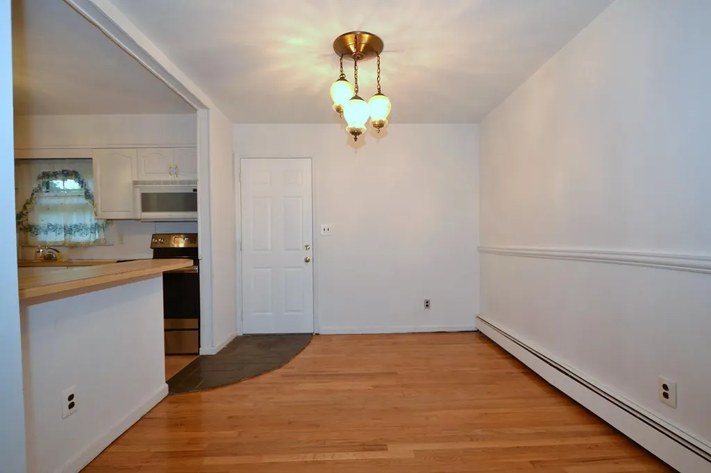78 Avenue E Holbrook NY 11741