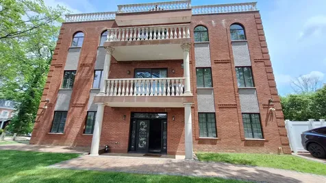 32-37 214 Streets Bayside NY 11361