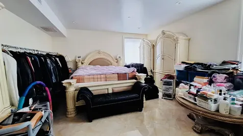 32-37 214 Streets Bayside NY 11361