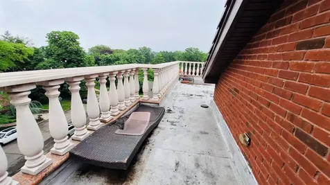 32-37 214 Streets Bayside NY 11361