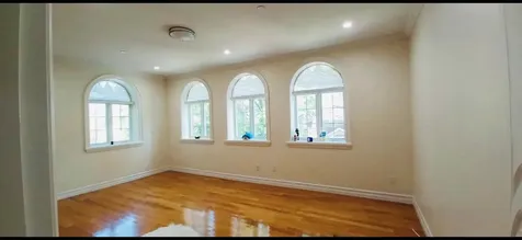 32-37 214 Streets Bayside NY 11361