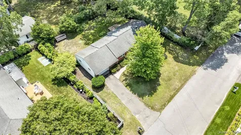 4 Holiday Court Hampton Bays NY 11946