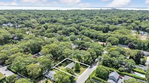4 Holiday Court Hampton Bays NY 11946
