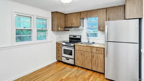 4 Holiday Court Hampton Bays NY 11946