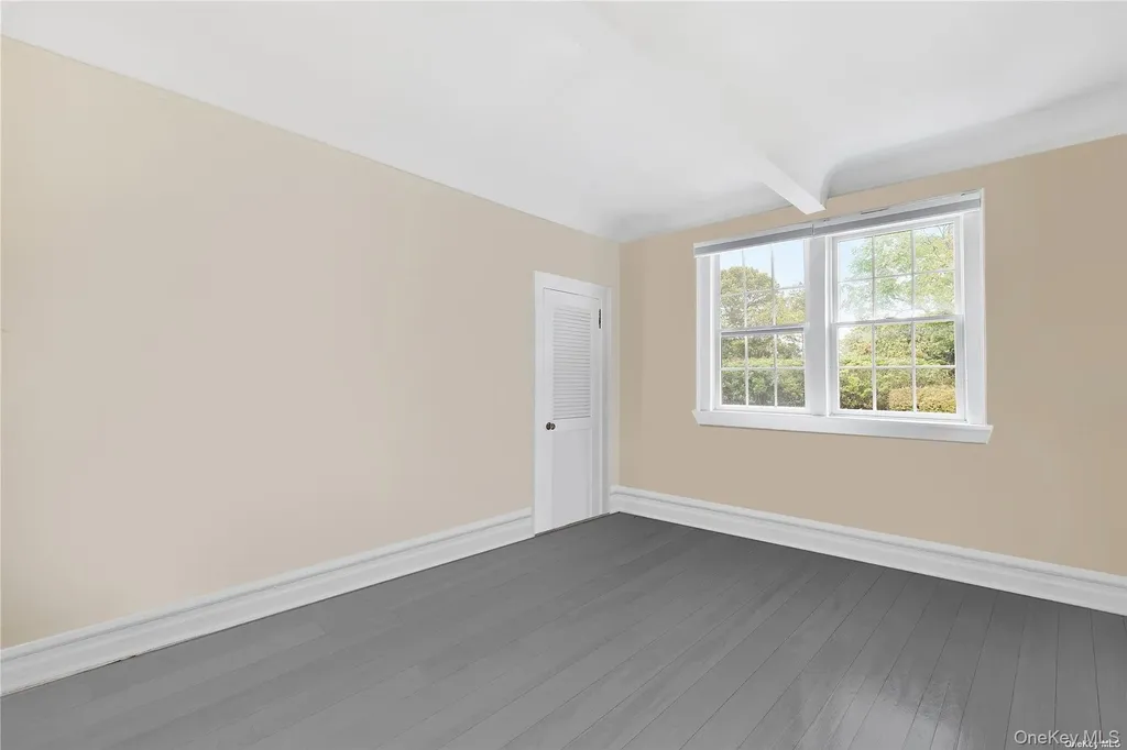 22 Bayfield Lane Westhampton Beach NY 11978