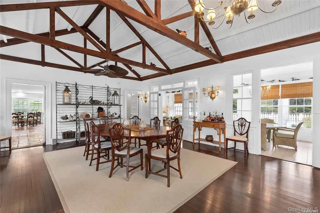 22 Bayfield Lane Westhampton Beach NY 11978