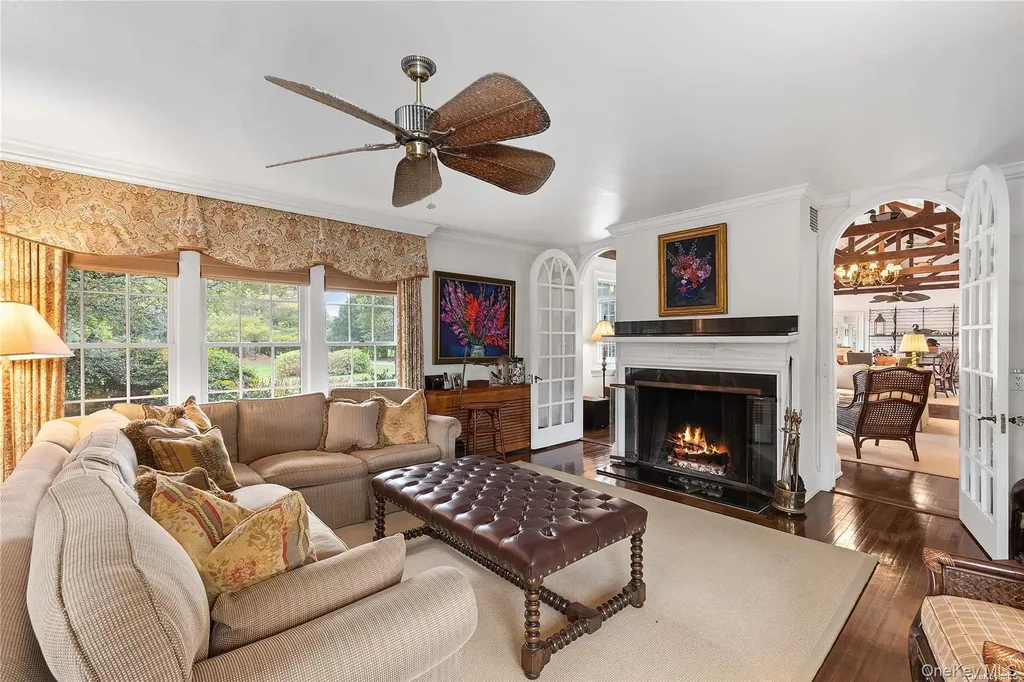 22 Bayfield Lane Westhampton Beach NY 11978