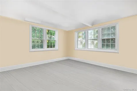 22 Bayfield Lane Westhampton Beach NY 11978