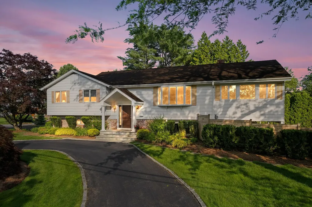 21 Holly Lane Rye Brook NY 10573