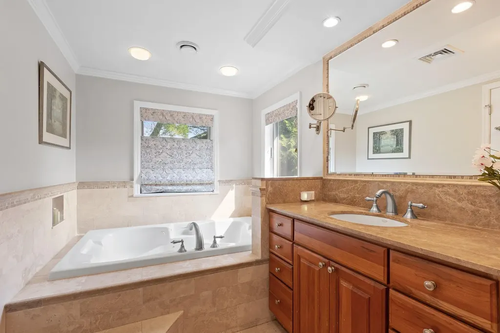 21 Holly Lane Rye Brook NY 10573