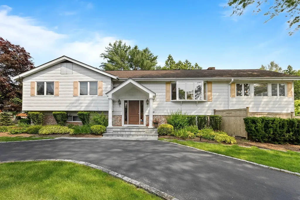 21 Holly Lane Rye Brook NY 10573