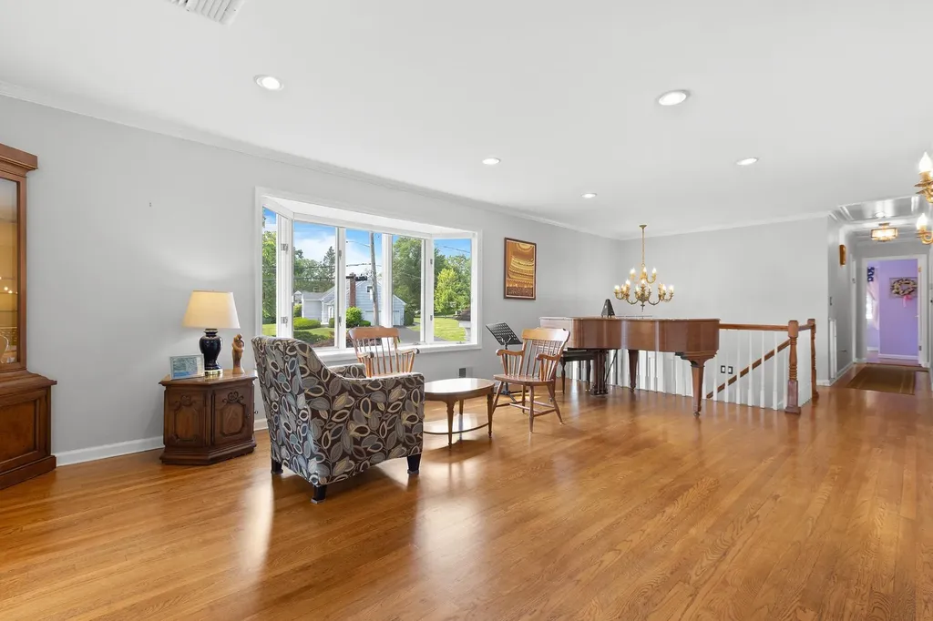 21 Holly Lane Rye Brook NY 10573