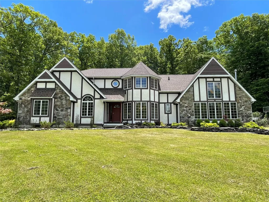 71 Saddleback Ridge Road Wallkill NY 12589