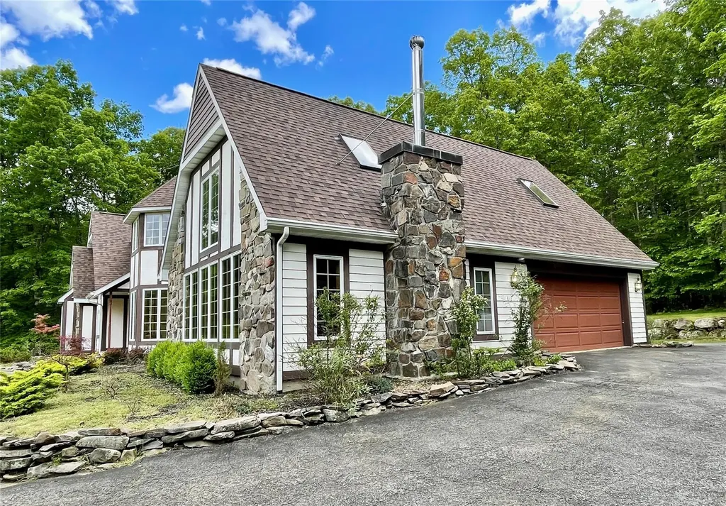 71 Saddleback Ridge Road Wallkill NY 12589