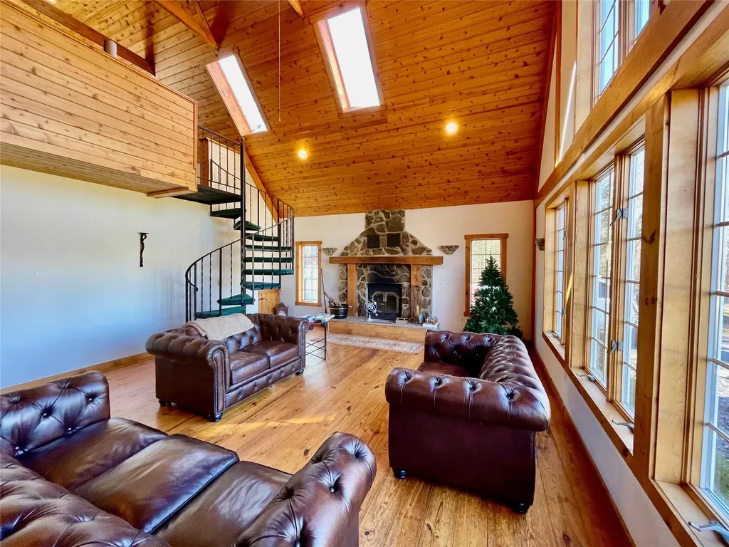 71 Saddleback Ridge Road Wallkill NY 12589