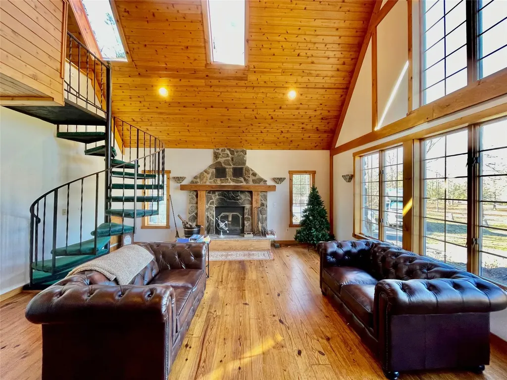 71 Saddleback Ridge Road Wallkill NY 12589