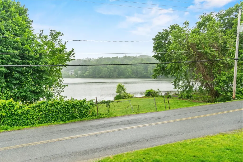 268 Lake Shore Drive Brewster NY 10509