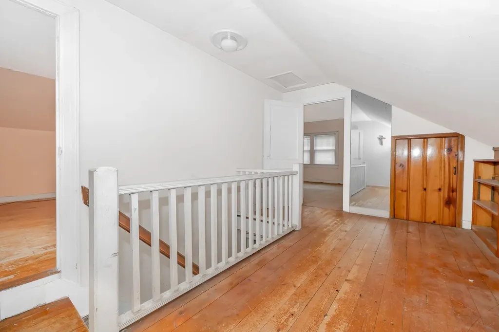 528 Washington Avenue Lindenhurst NY 11757