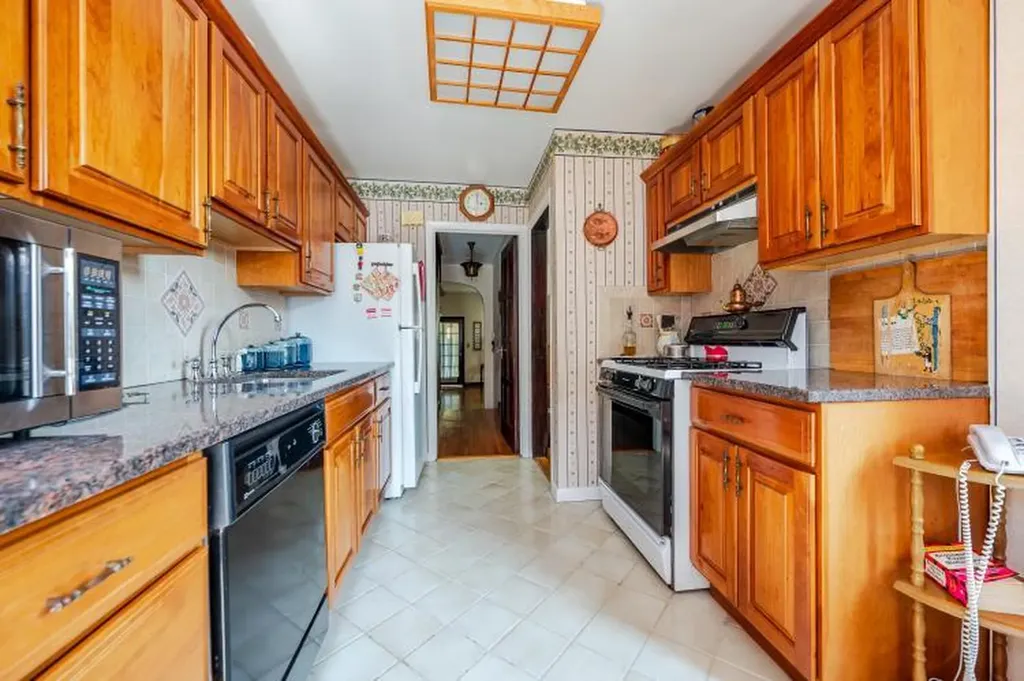 1783 Seminole Avenue Bronx NY 10461