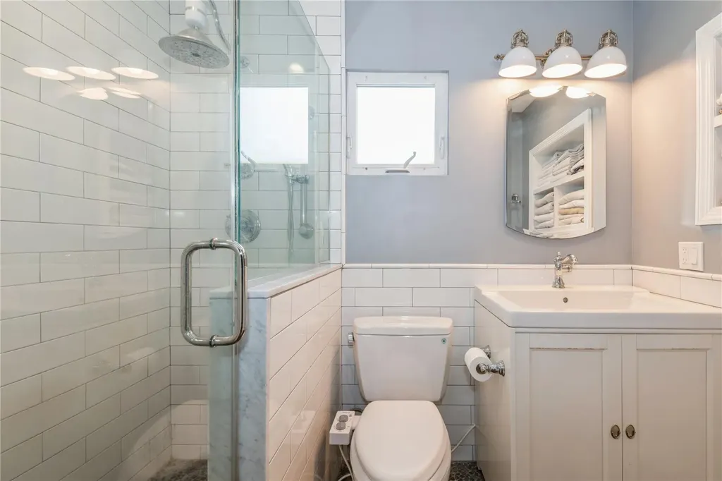 164 Jeffery Lane Oceanside NY 11572