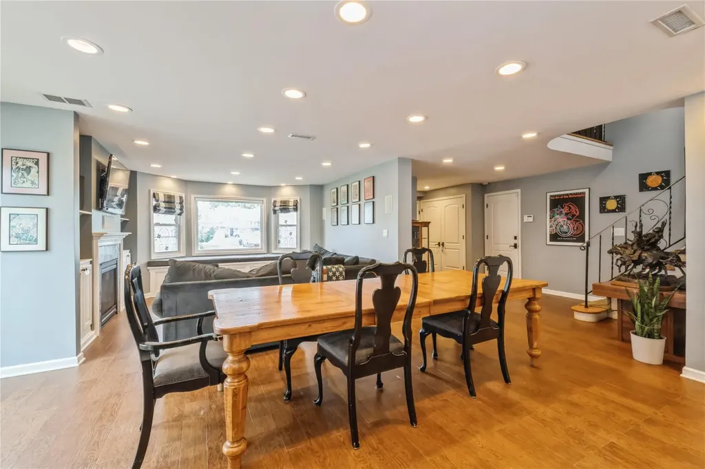 164 Jeffery Lane Oceanside NY 11572