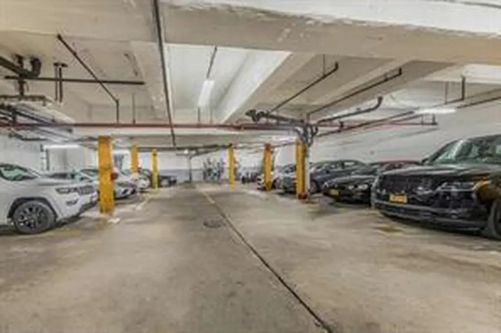 2750 Johnson Avenue Bronx NY 10463