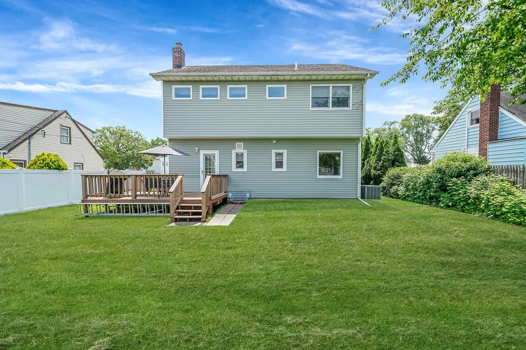 8 Bryant Street Bethpage NY 11714