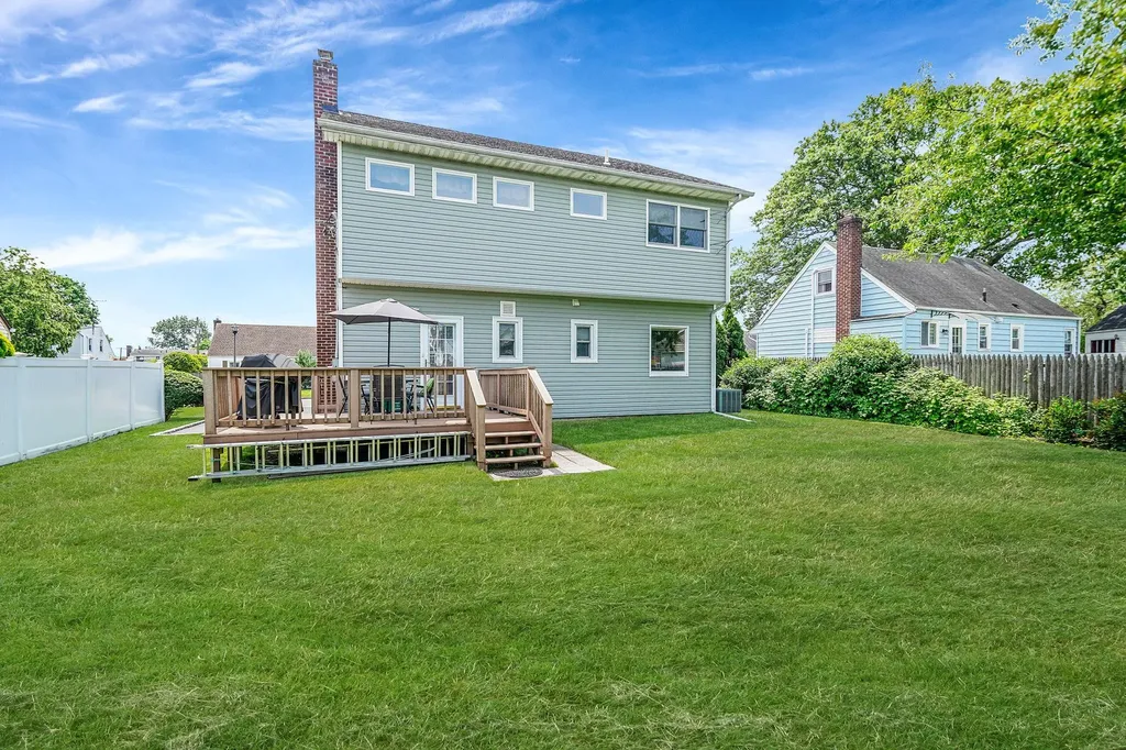 8 Bryant Street Bethpage NY 11714