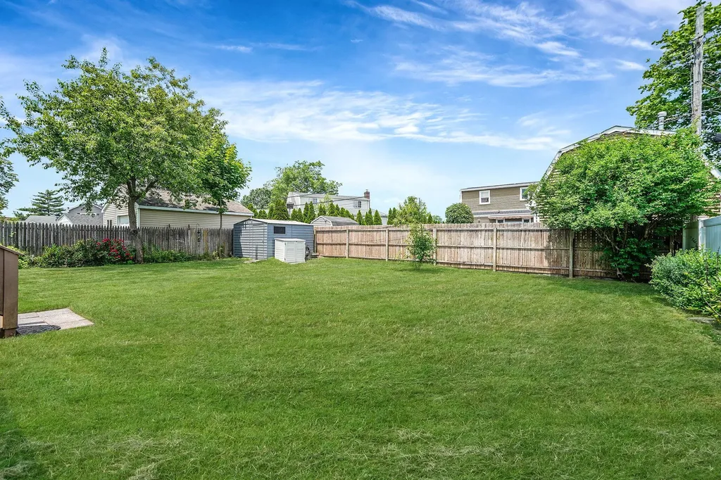8 Bryant Street Bethpage NY 11714