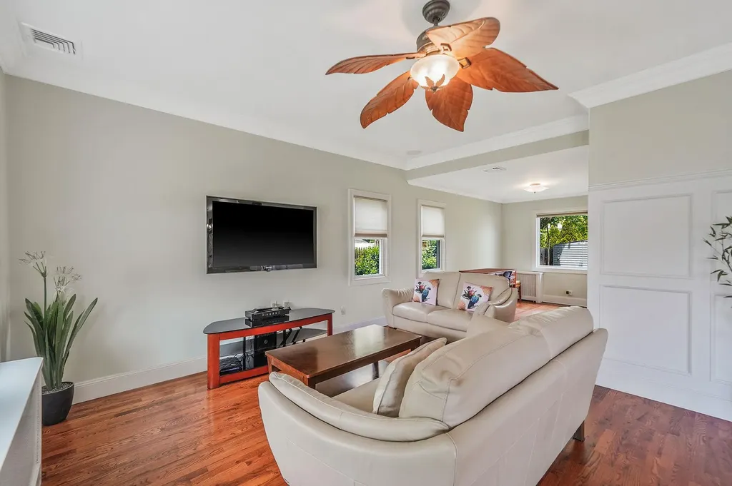 8 Bryant Street Bethpage NY 11714