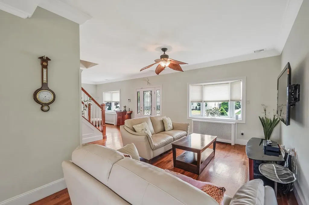 8 Bryant Street Bethpage NY 11714