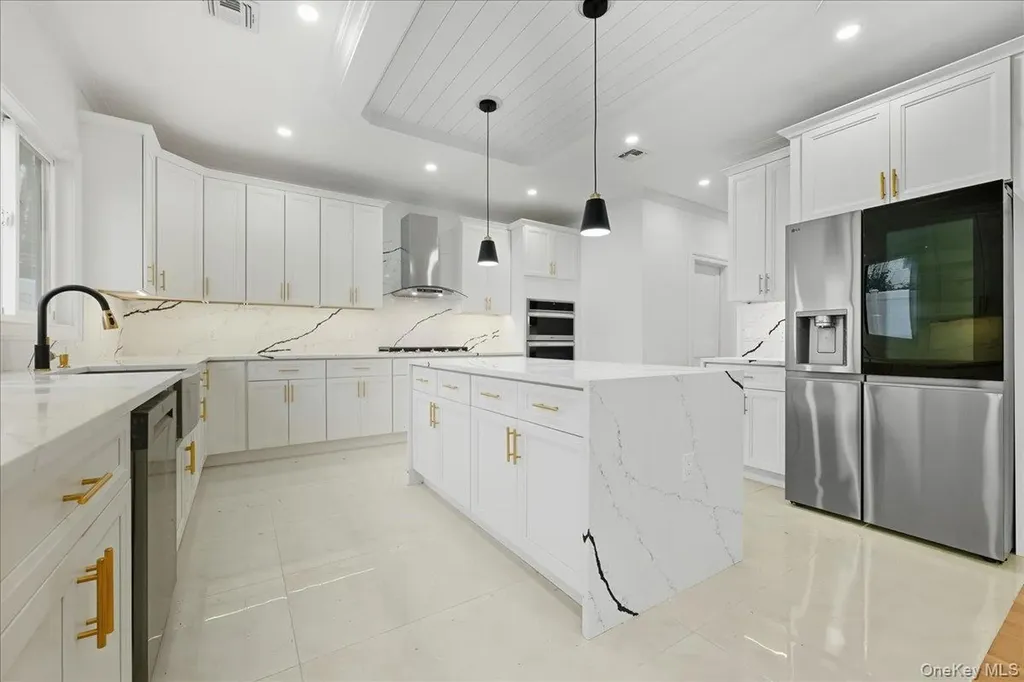 319 Blacksmith Road W Levittown NY 11756