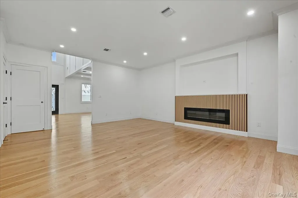 319 Blacksmith Road W Levittown NY 11756