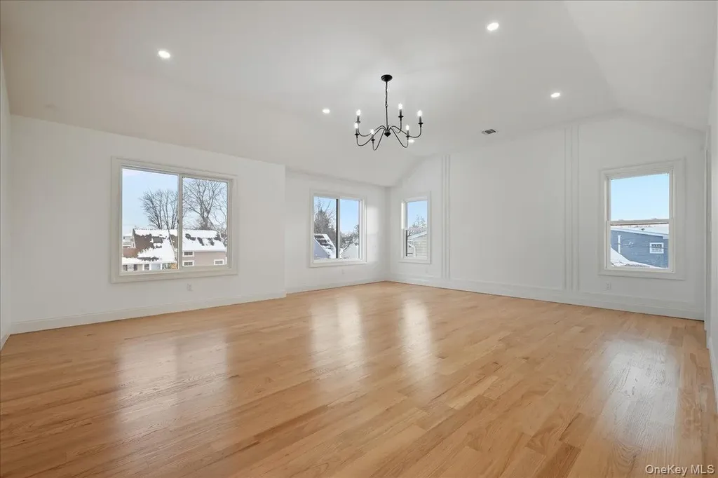 319 Blacksmith Road W Levittown NY 11756