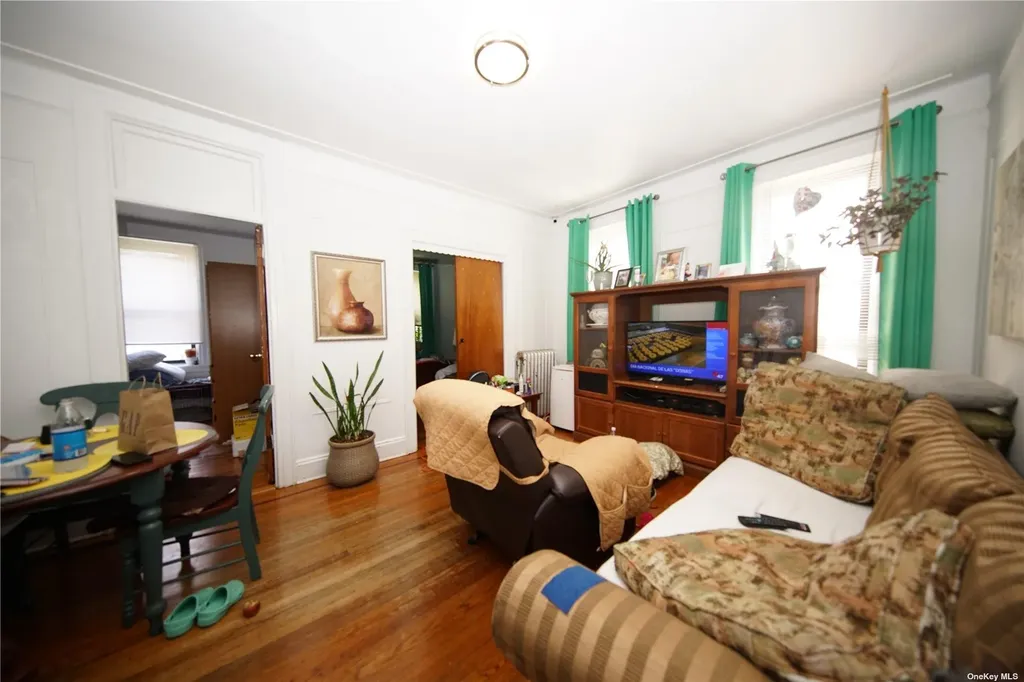 40-45 99th Street Corona NY 11368
