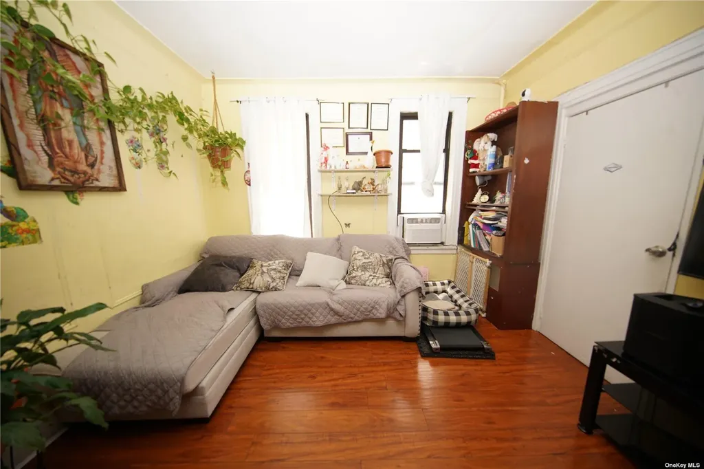 40-45 99th Street Corona NY 11368