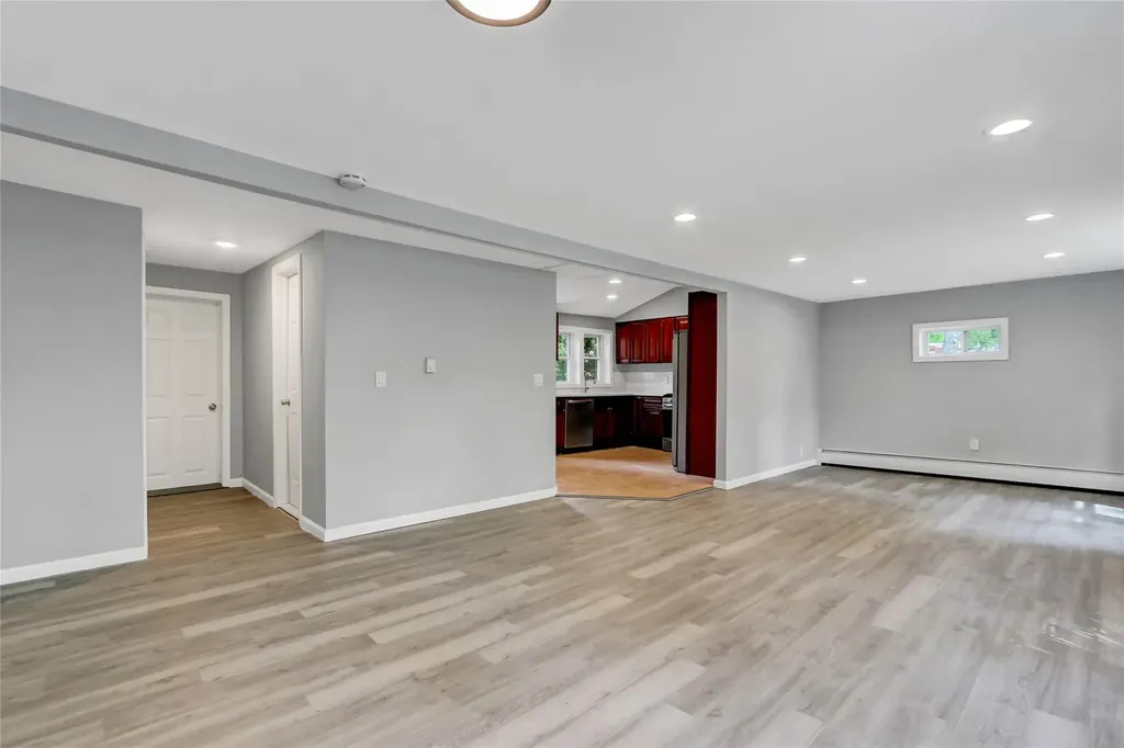 68 Broadway Mastic NY 11950