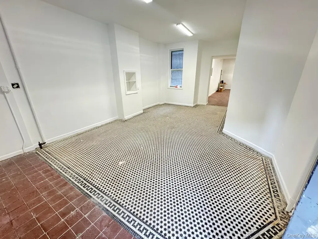6904 15th Avenue Brooklyn NY 11228