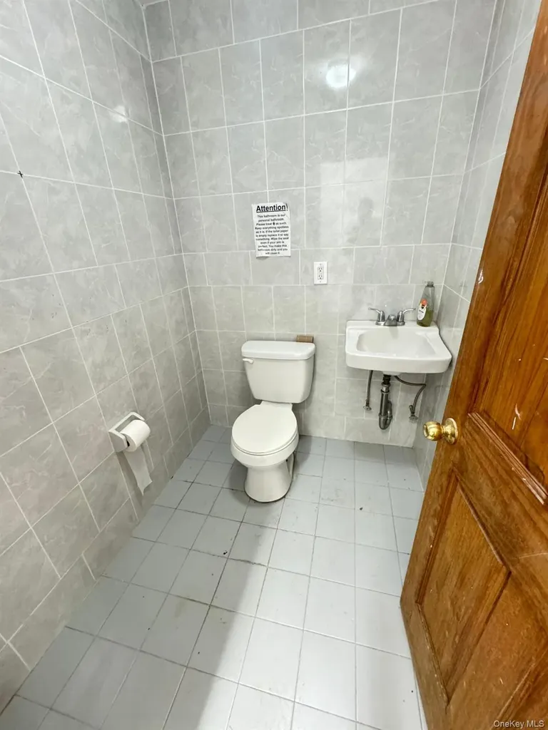 6904 15th Avenue Brooklyn NY 11228