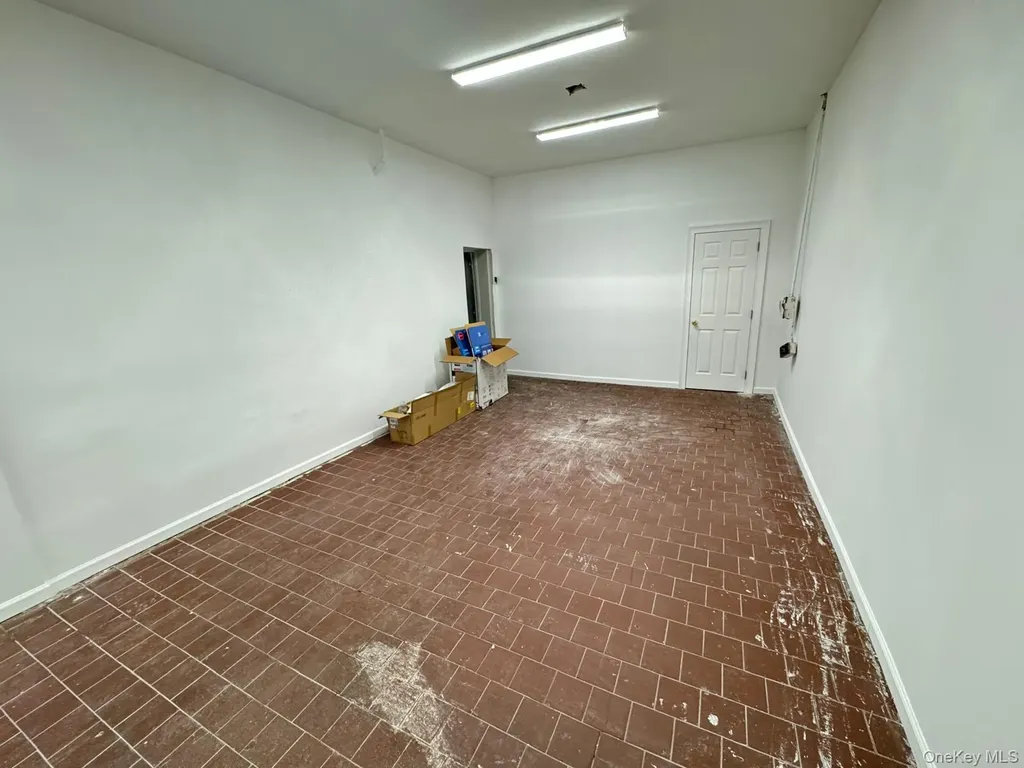 6904 15th Avenue Brooklyn NY 11228