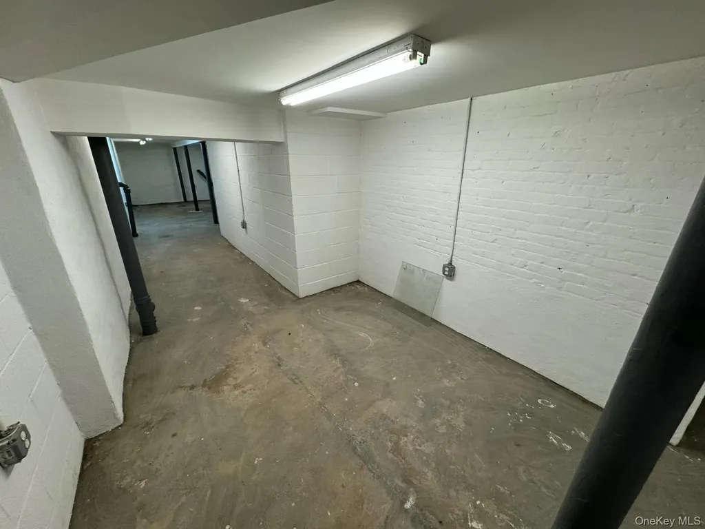 6904 15th Avenue Brooklyn NY 11228