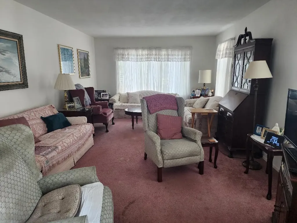 5148 Village Circle E Manorville NY 11949
