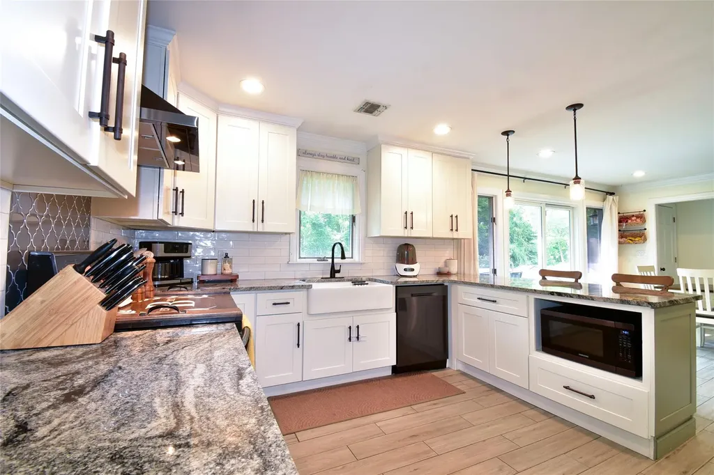 5 Dartmouth Road Shoreham NY 11786