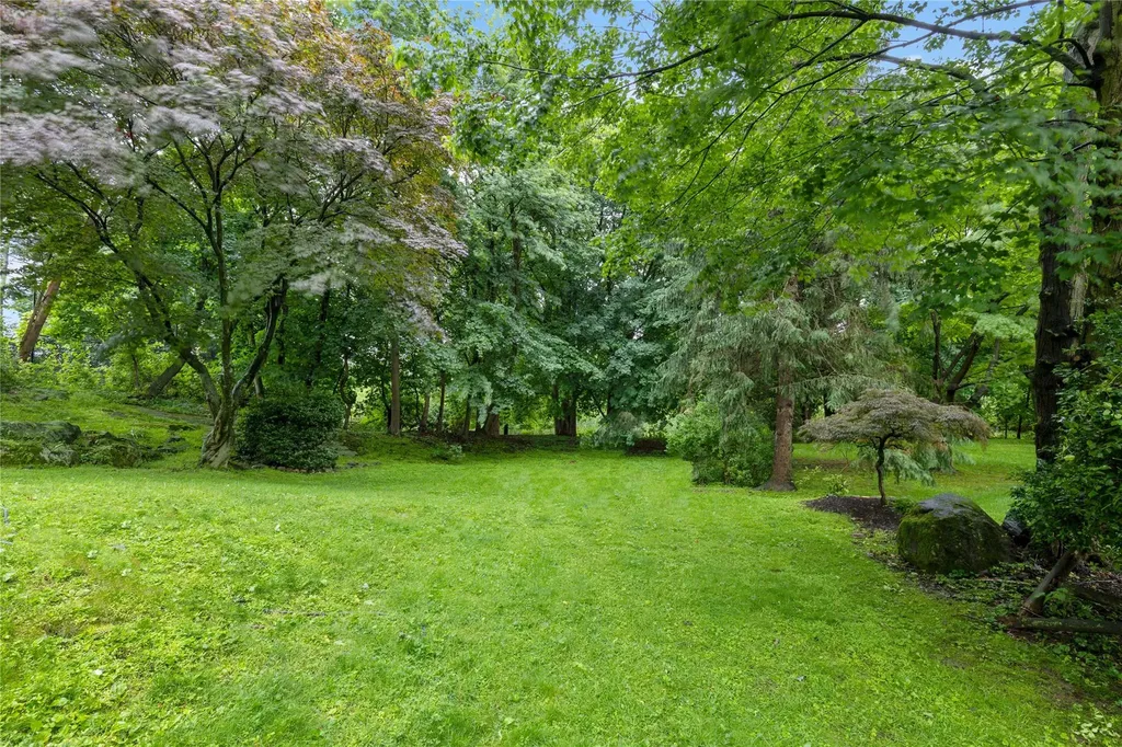 89 Oakland Avenue Harrison NY 10528