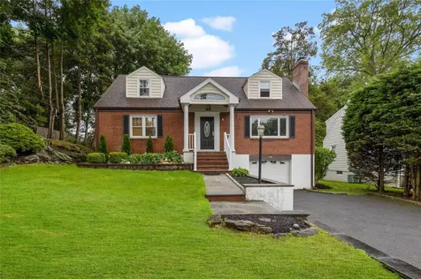 89 Oakland Avenue Harrison NY 10528