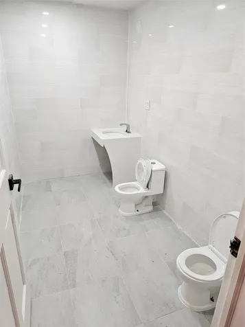 10525 65th Road Forest Hills NY 11375