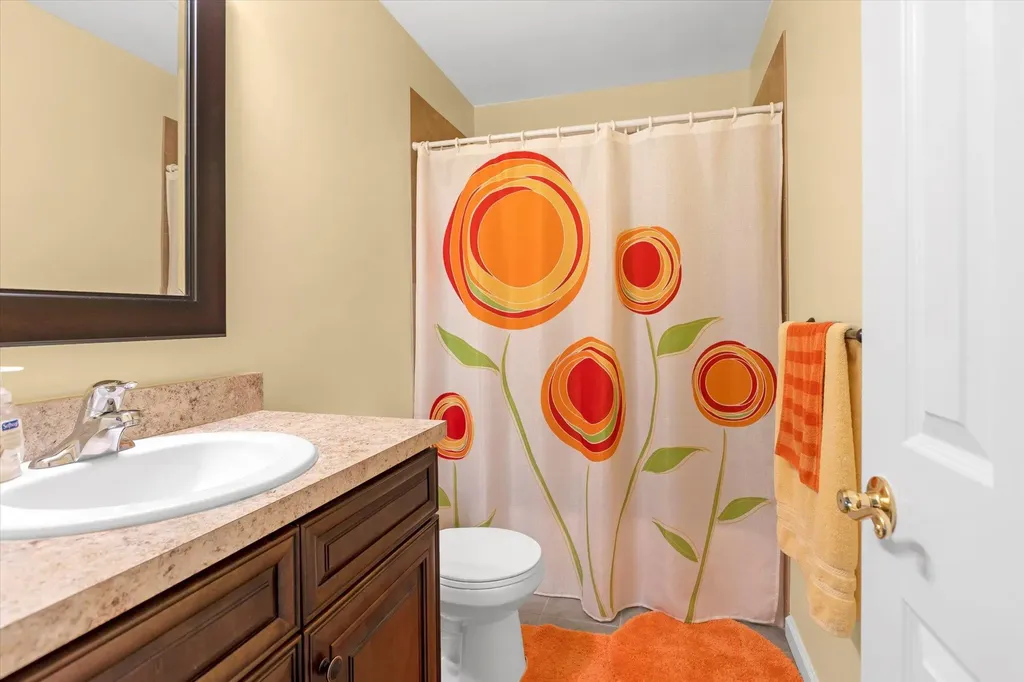 3 Horstead Court Yaphank NY 11980