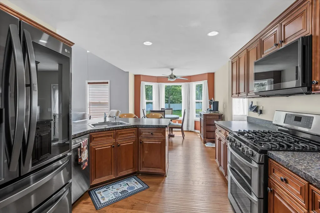 3 Horstead Court Yaphank NY 11980
