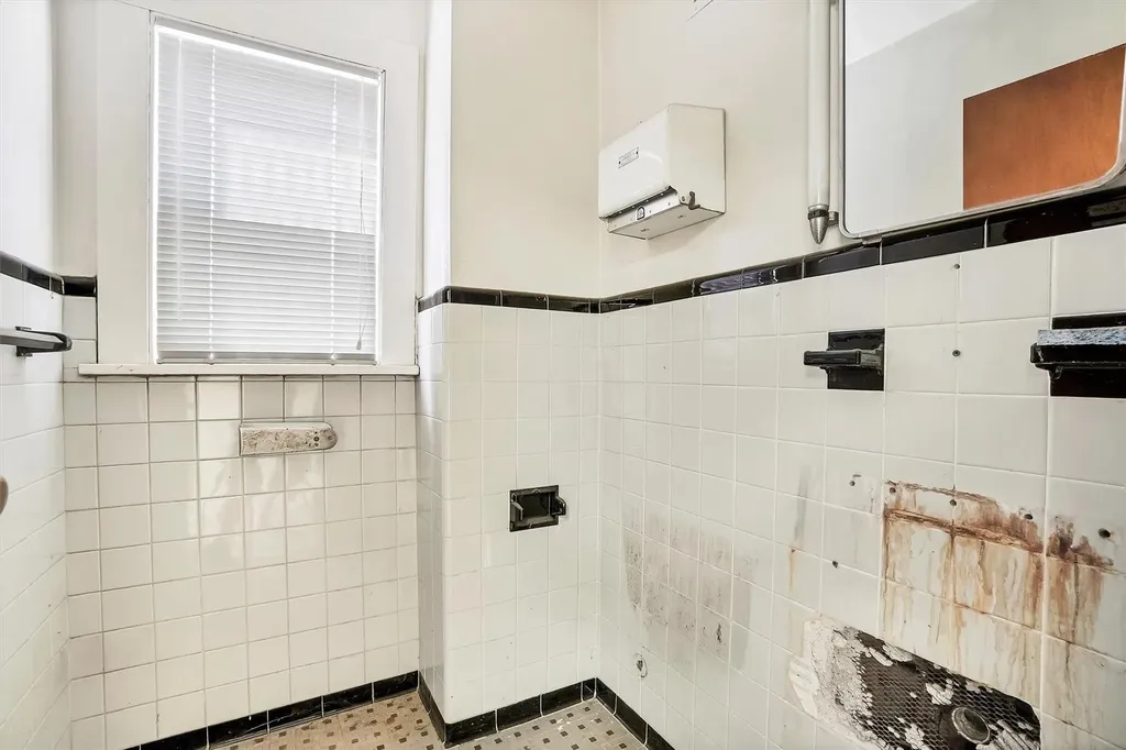 24 John Street Middletown NY 10940