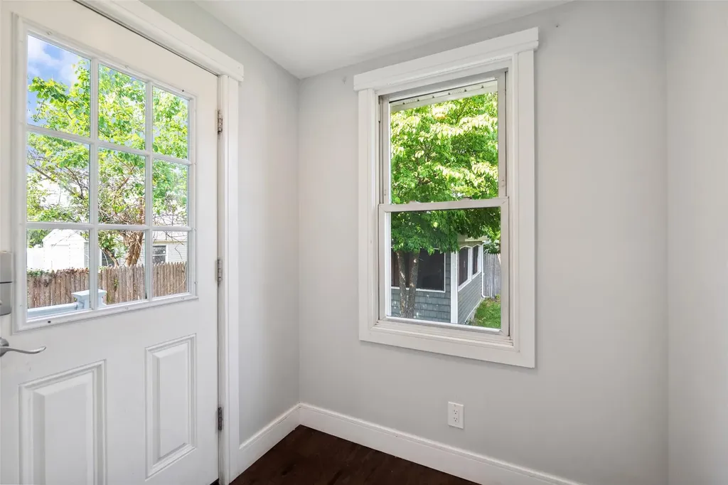 634 Adams Avenue Lindenhurst NY 11757